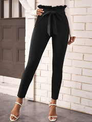 Pantalone sa pojasom i strukom u paperbag stilu