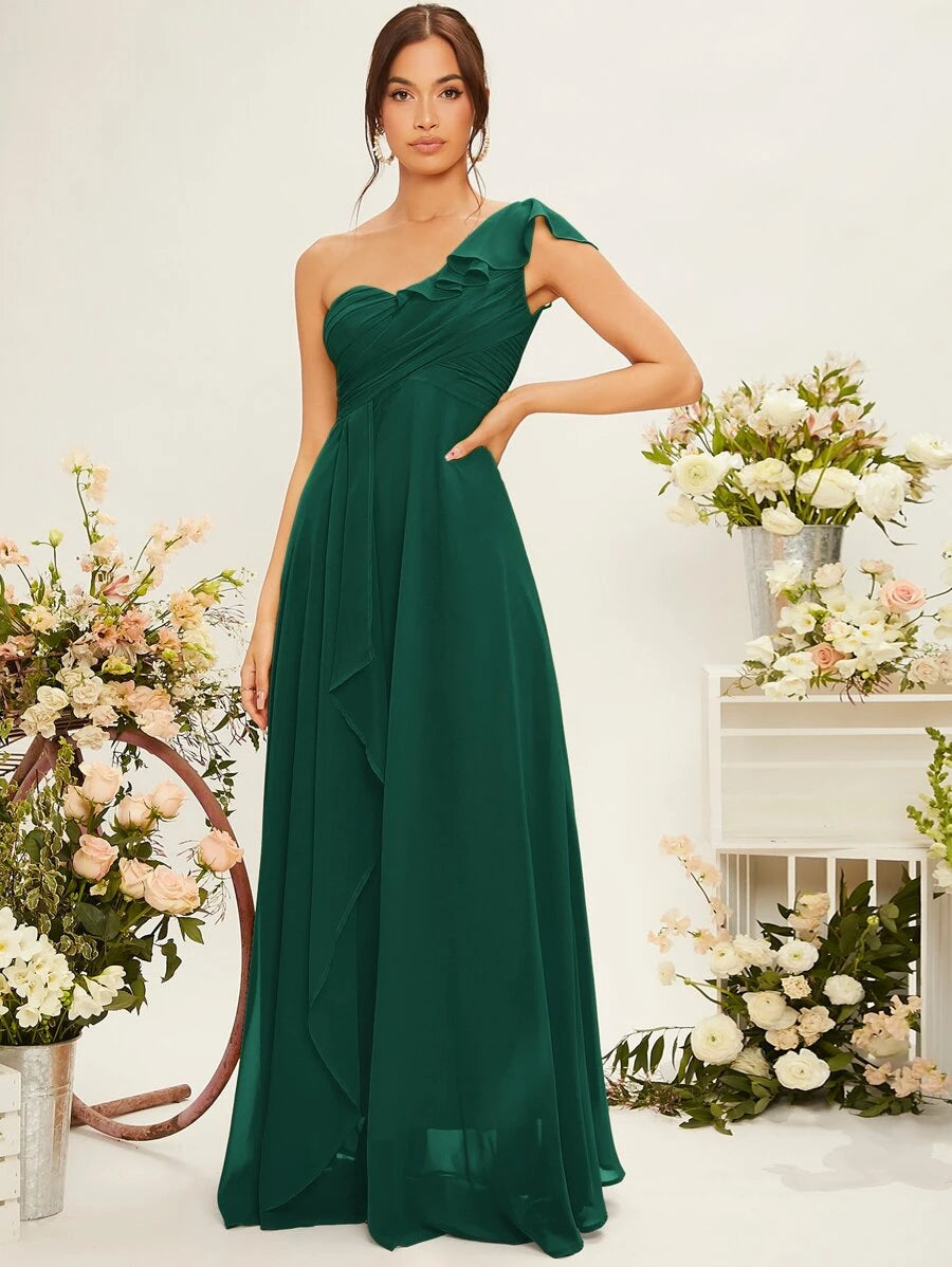 Elegantna haljina  sa jednim ramenom i volanima