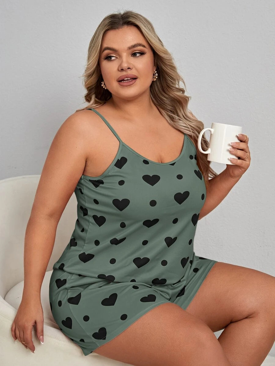 Ženski pidžama komplet plus size sa topom na bretele sa printom srca i pantalonama