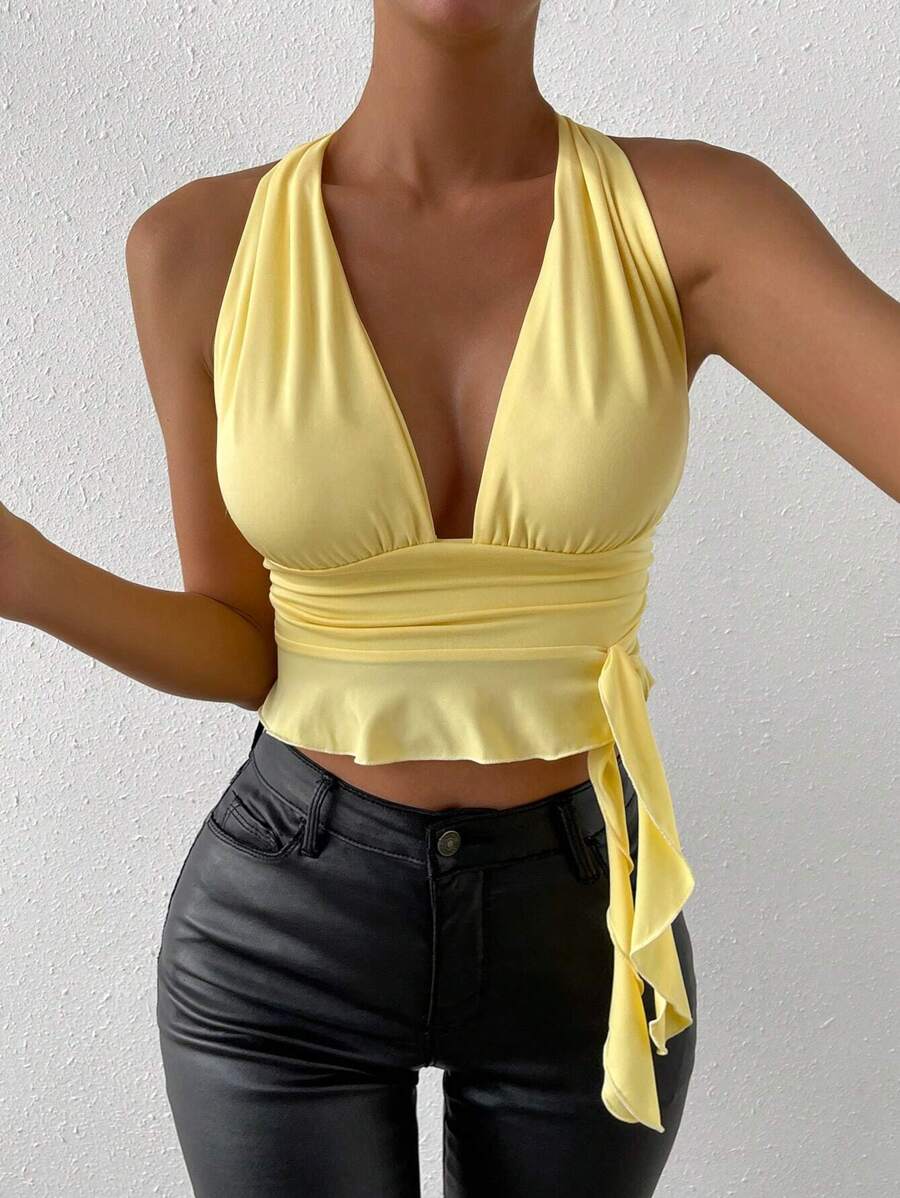 Seksi Top sa Dubokim Izrezom