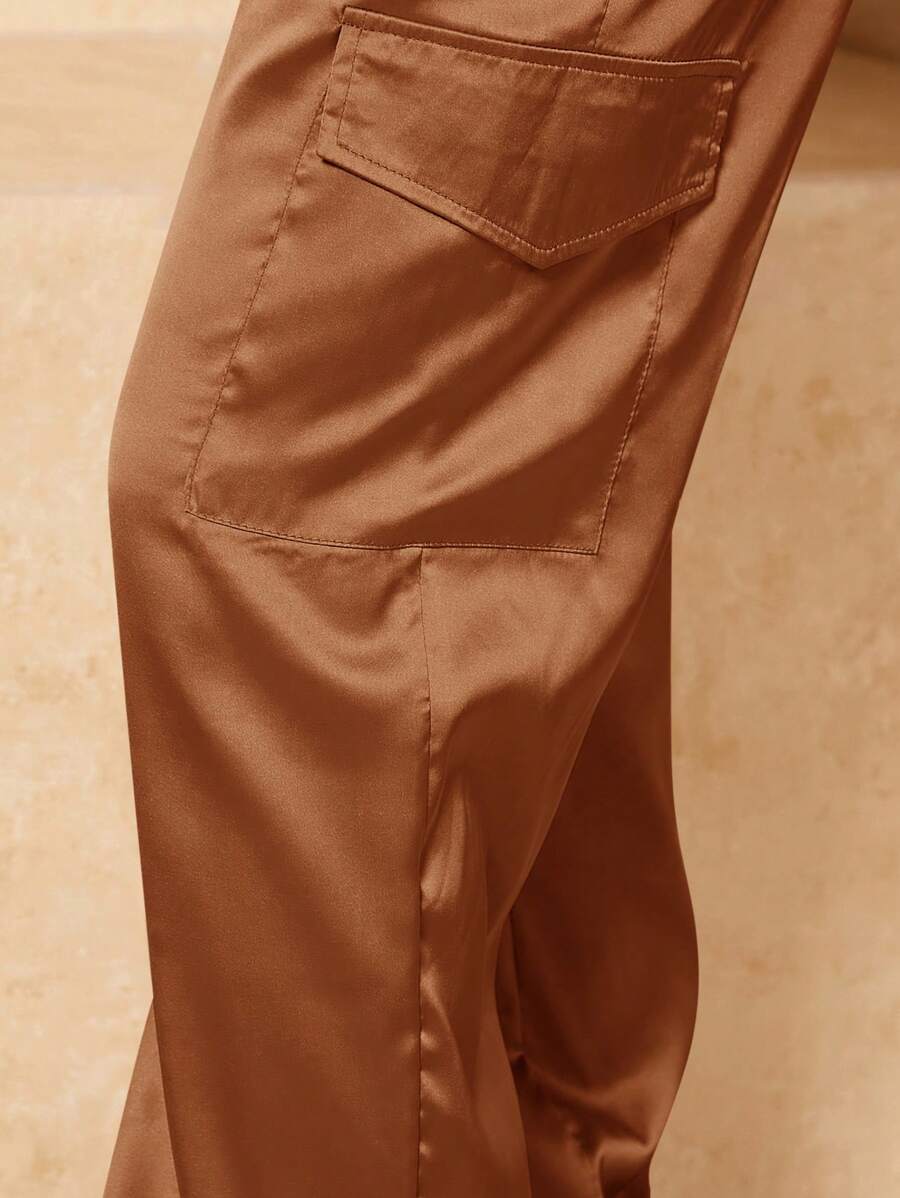 Ležerne satenske pantalone sa perticom u struku za proleće i leto