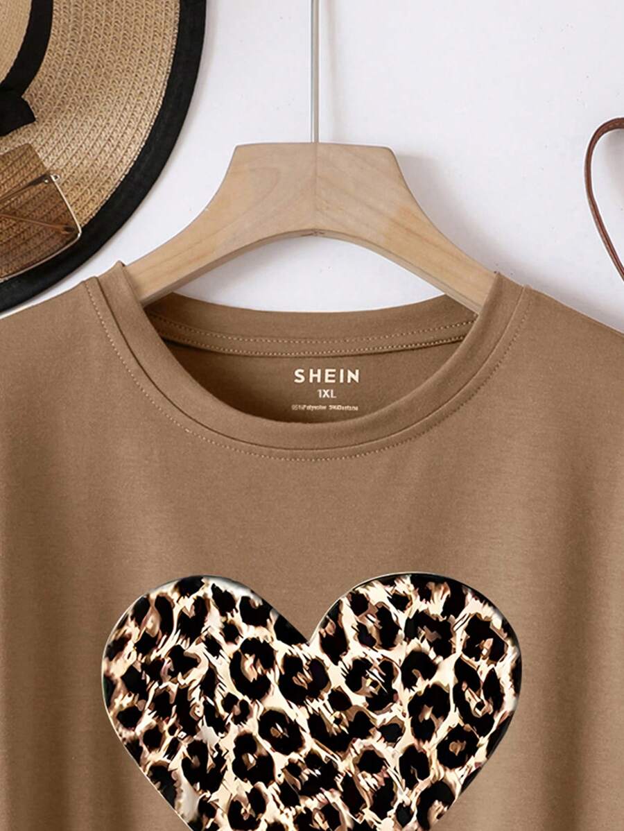 Ženska majica plus size sa srcem i leopard printom
