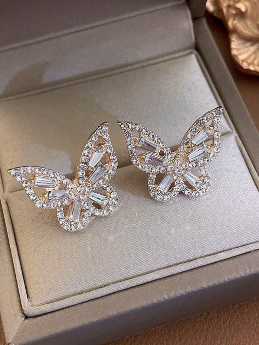 1 par elegantnih minđuša sa kristalima u obliku leptira