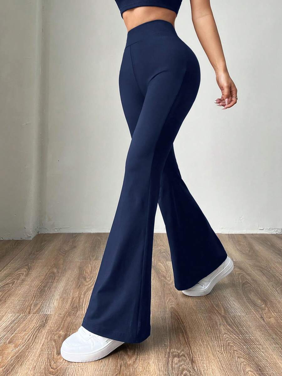 Ženske uske pantalone sa raširenim nogavicama