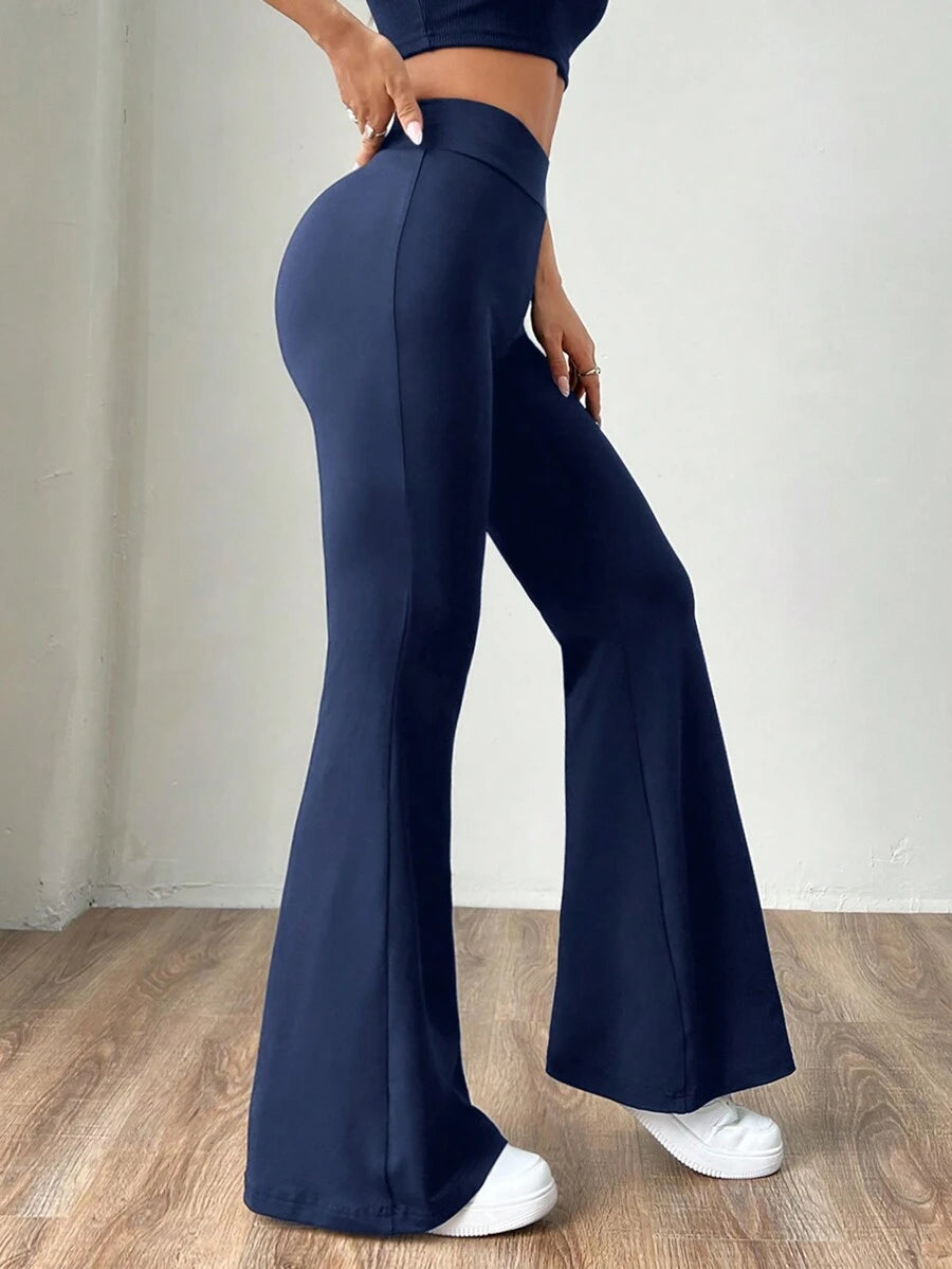 Ženske uske pantalone sa raširenim nogavicama