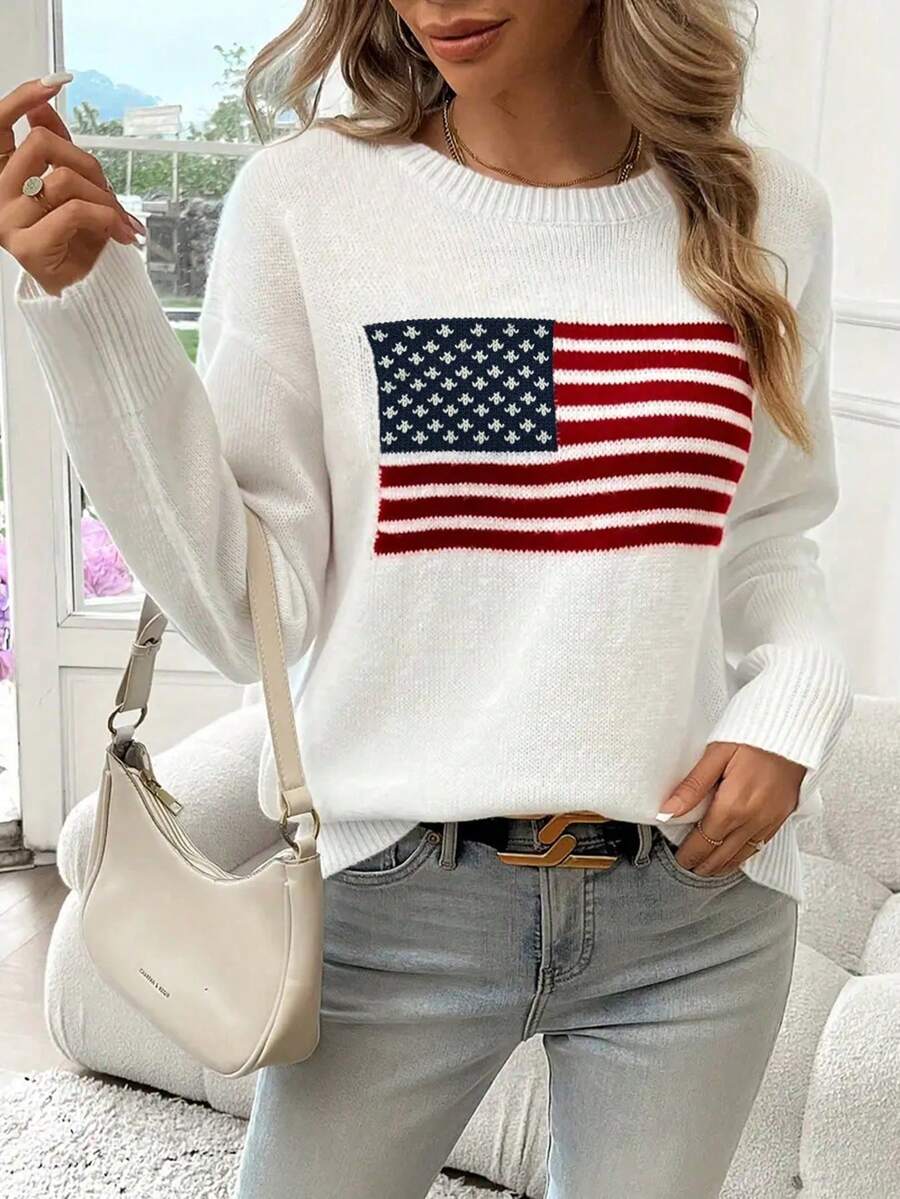 Ležerni beli jesenji džemper sa okruglim izrezom, žakard pleten, sa američkom zastavom