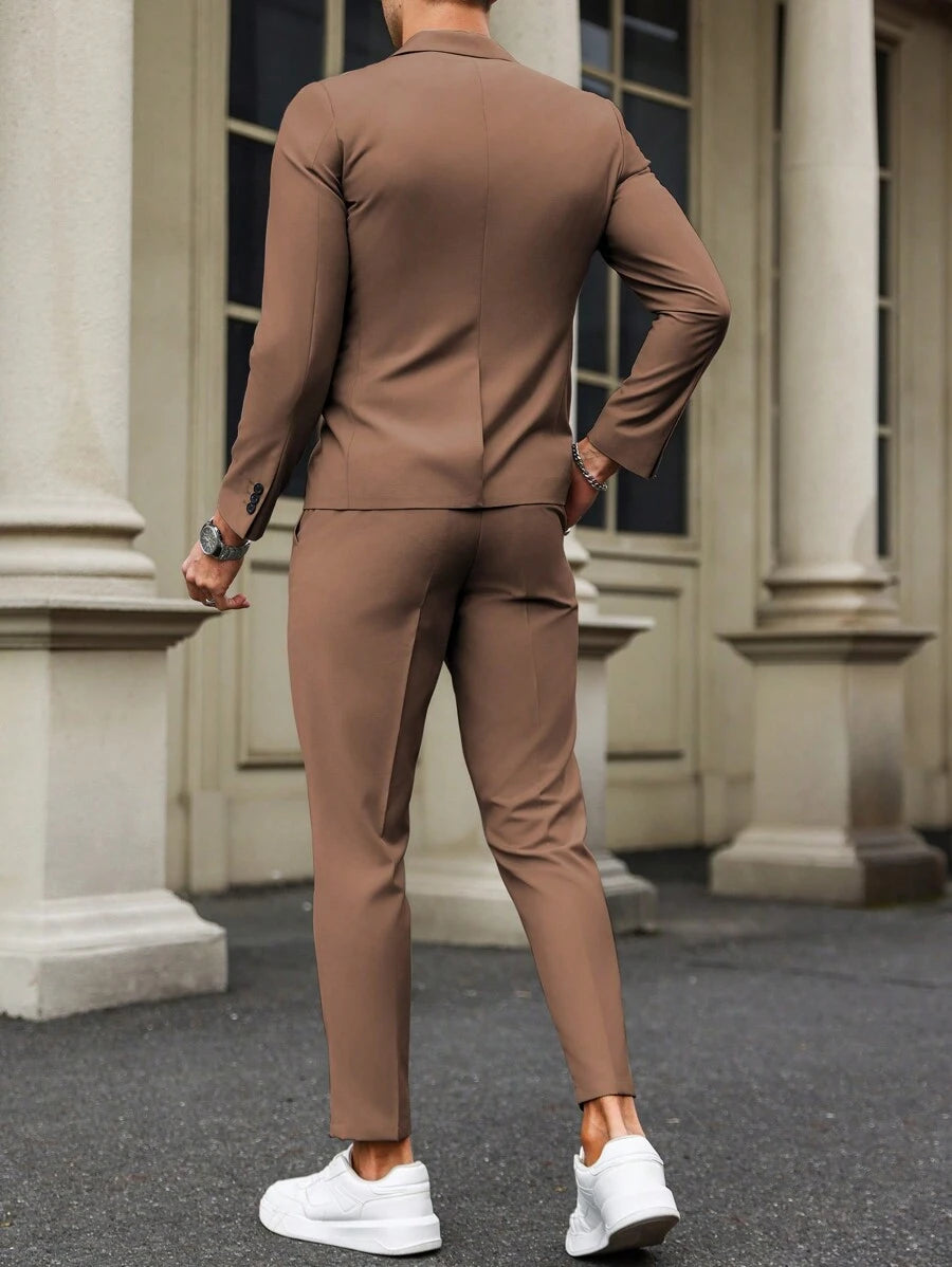Muški formalni komolet od dva dela sa sako i pantalonama u jednoj boji, slim fit