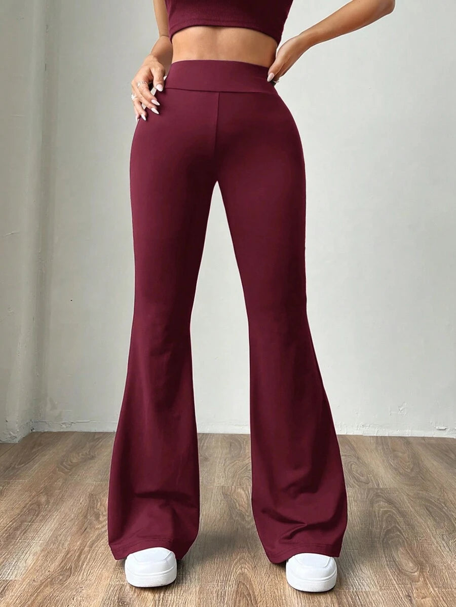 Ženske uske pantalone sa raširenim nogavicama