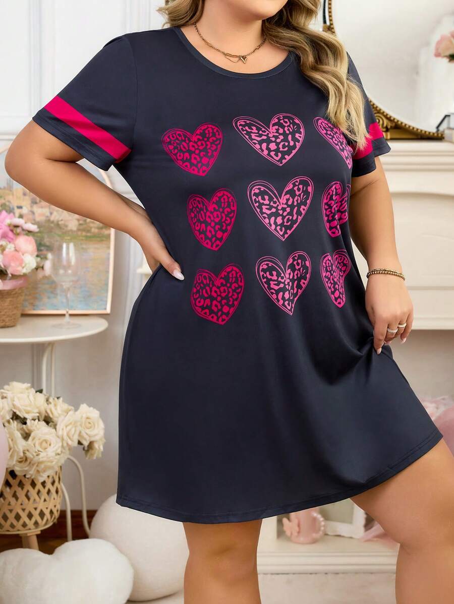 Ženska ležerna noćna haljina sa printom srca i okruglim izrezom, plus size
