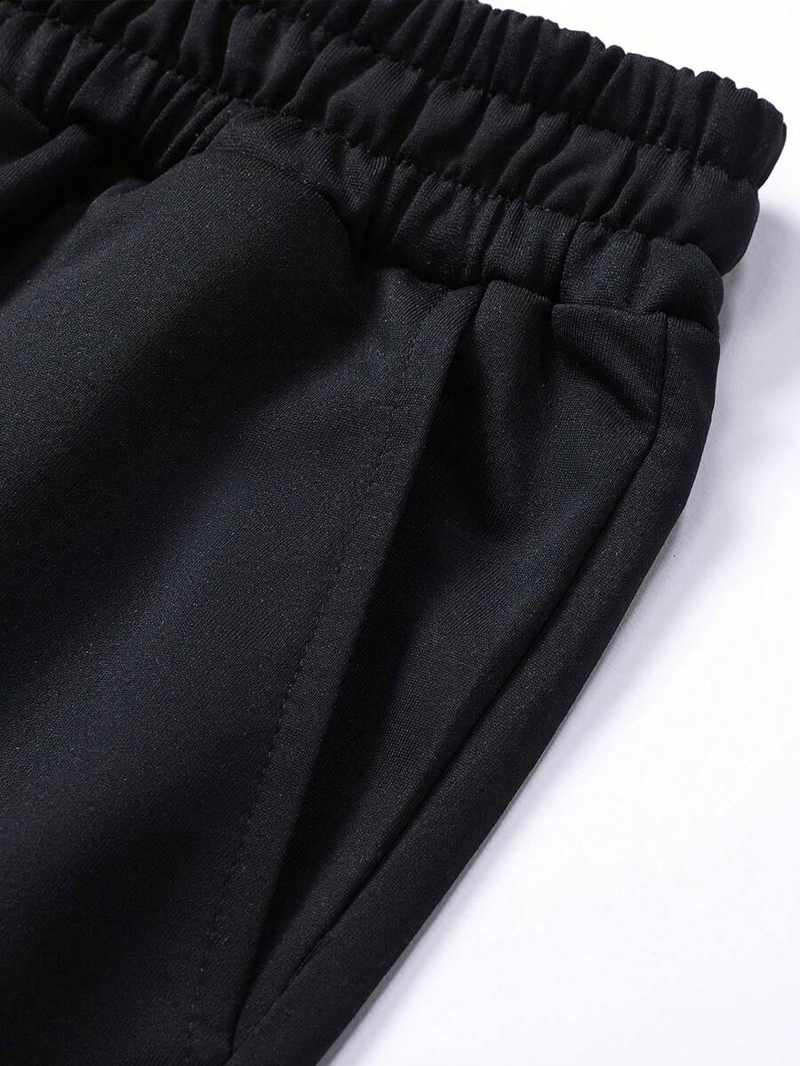 Muški set od 2 komada: polo majica dugih rukava sa printom konja, uparena sa crnim sportskim pantalonama