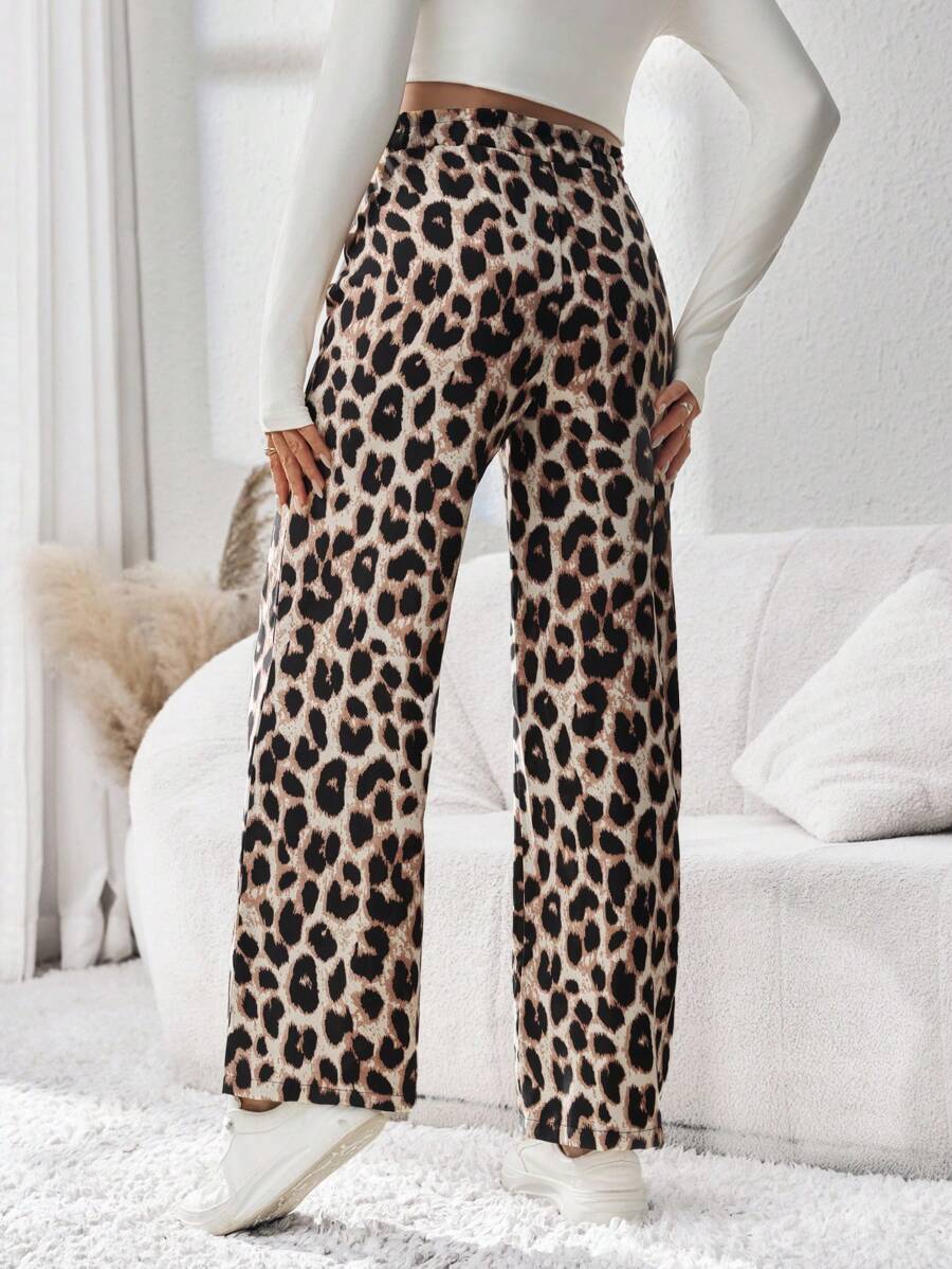 Trudničke pantalone ravnog kroja sa leopard printom, udobne i moderne