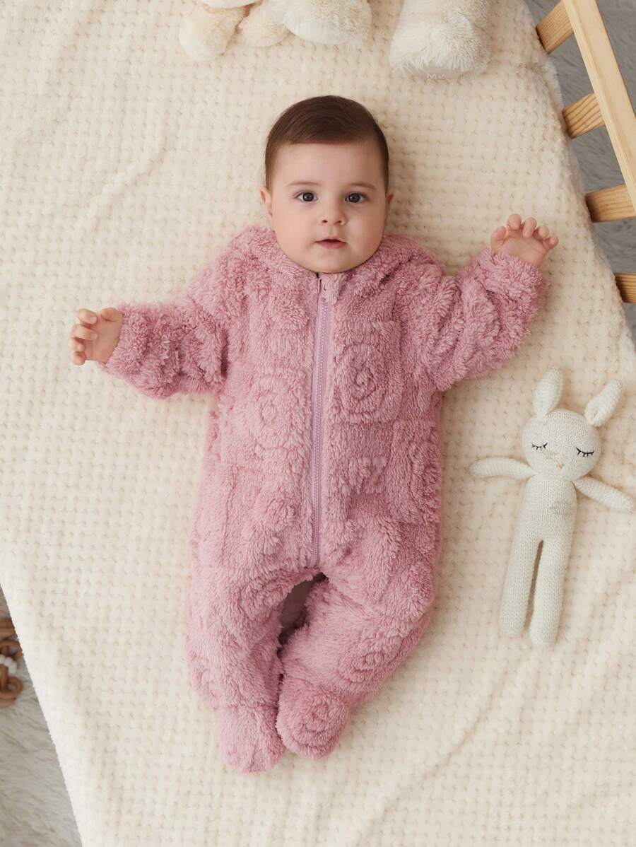 Pufnasti kombinezon sa kapuljačom i stopalima za bebe
