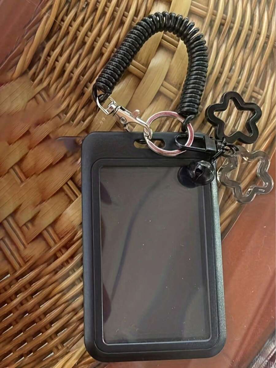 Držač za kartice sa dizajnom vintage kasete i kliznim mehanizmom