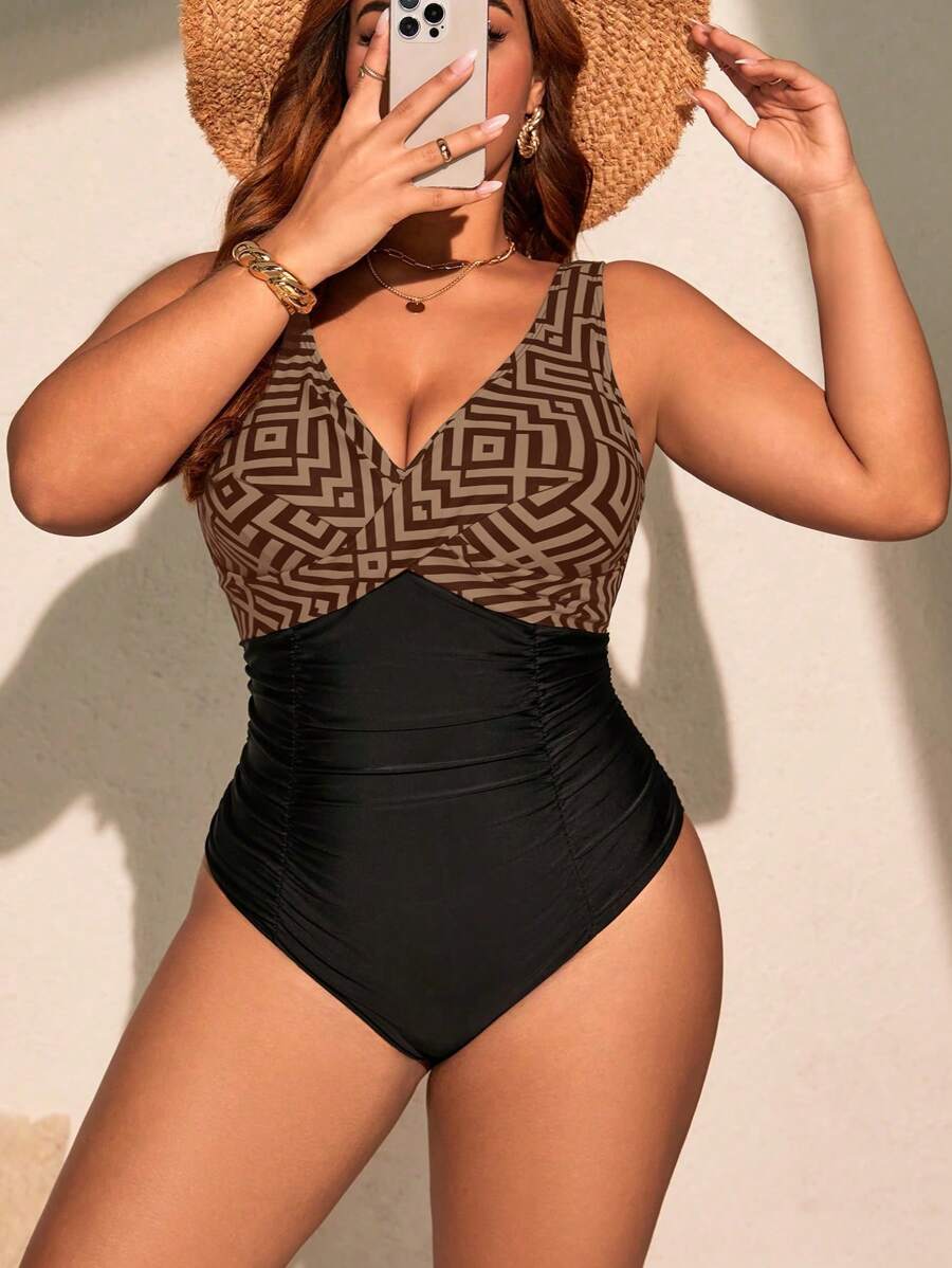 Jednodelni kupaći kostim za žene plus size sa geometrijskim printom i nabranim detaljima