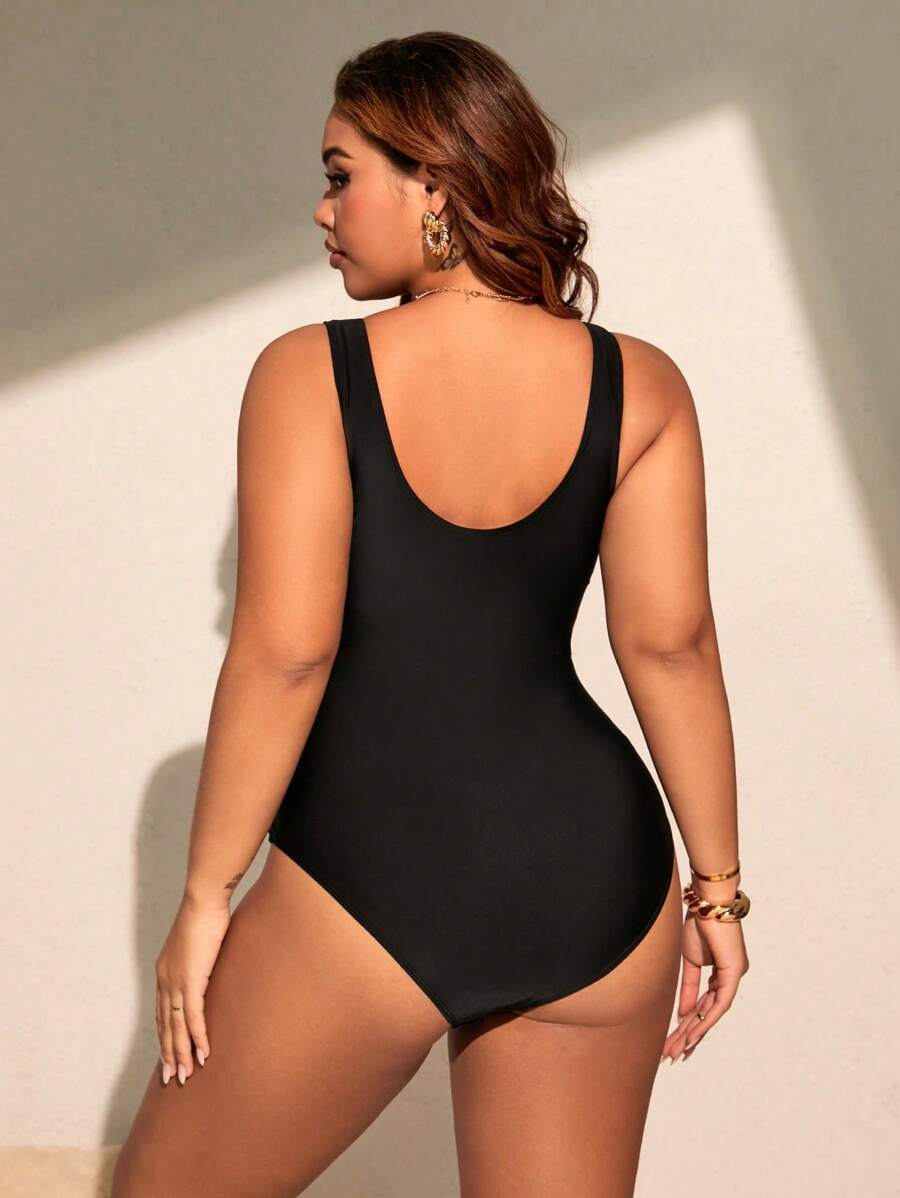 Jednodelni kupaći kostim za žene plus size sa geometrijskim printom i nabranim detaljima