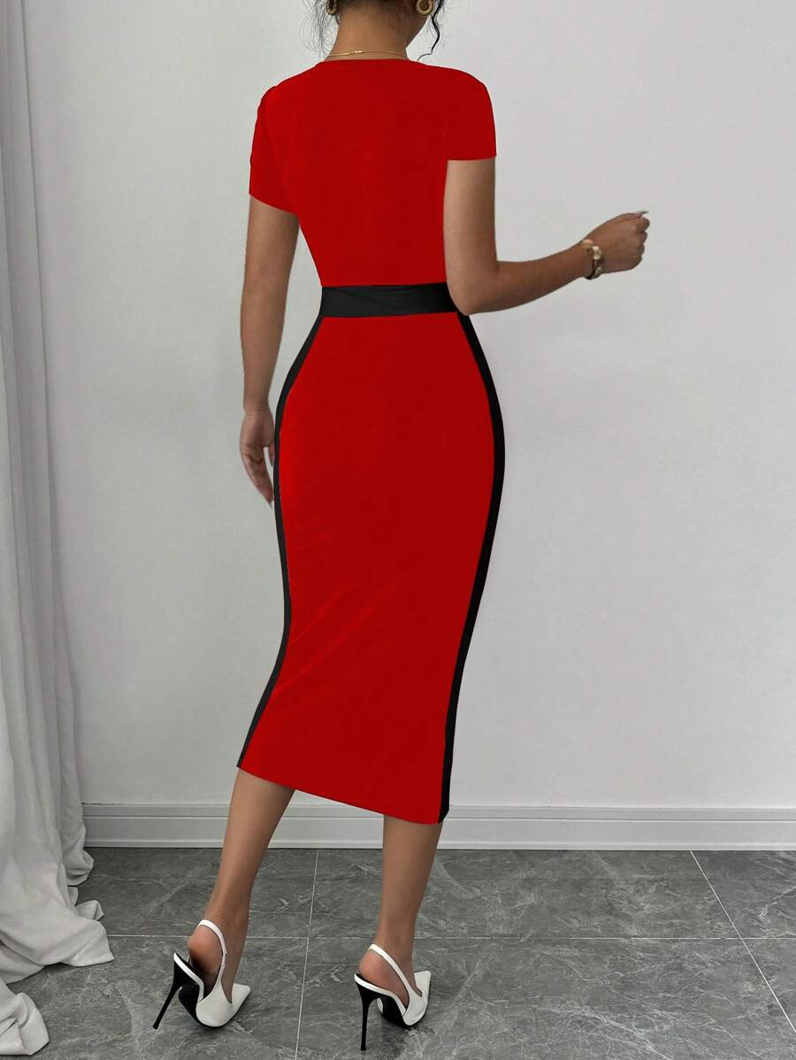 Color Block Fitted Haljina sa Kvadratnim Izrezom i Kratkim Rukavima