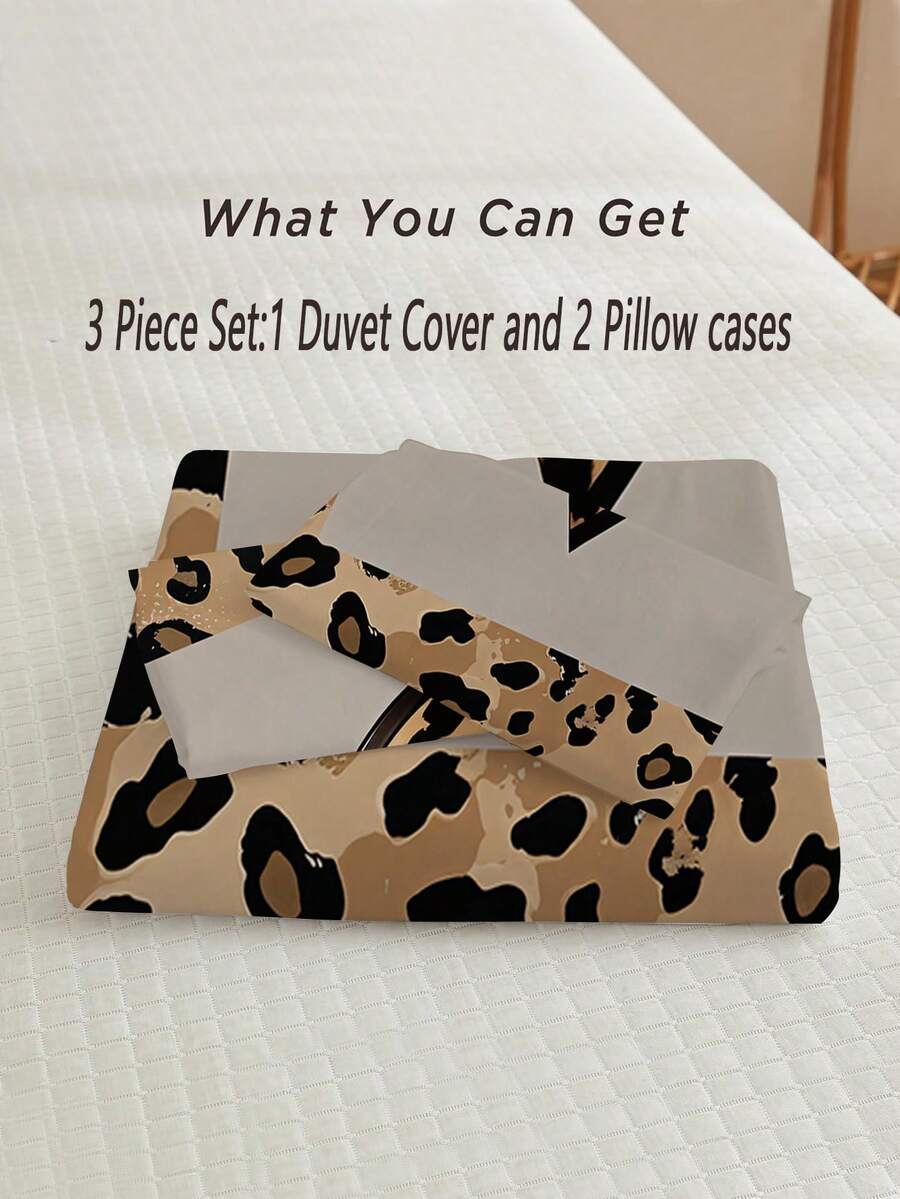 Set posteljine sa leopard printom i mašnom, 3 komada (1 navlaka za jorgan + 2 jastučnice, jorgan nije uključen)