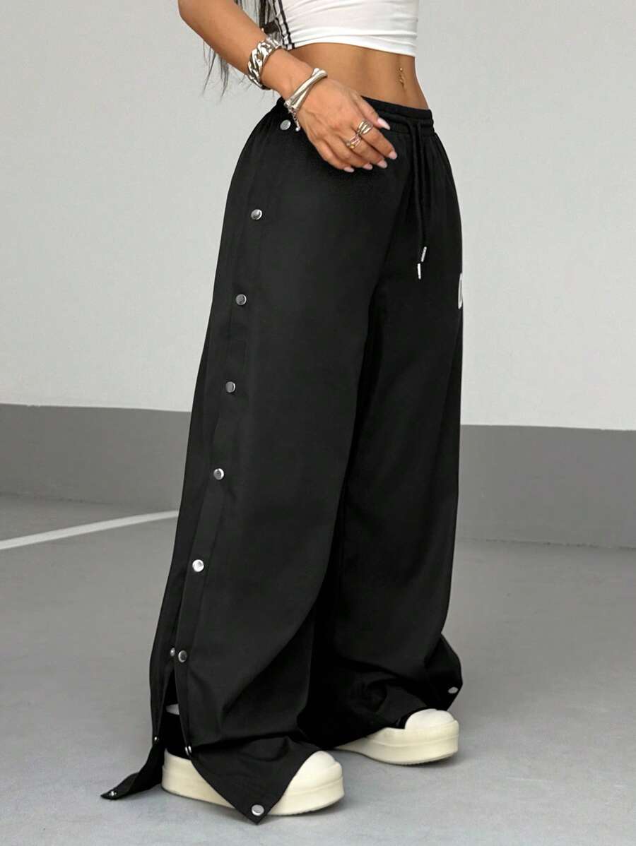 StreetHx Ženske ležerne pantalone sa bočnom metalnom kopčom