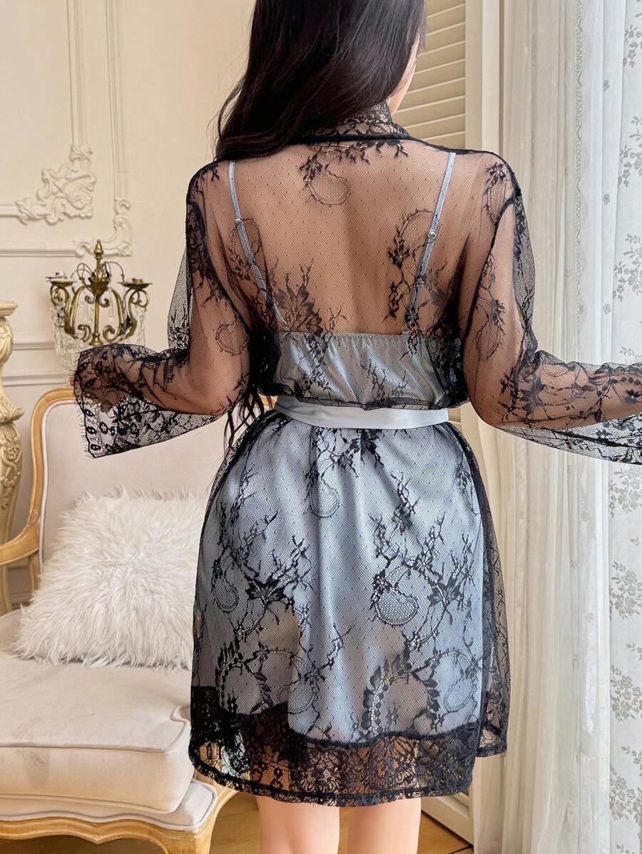 Ženski elegantan seksi čipkani bademantil