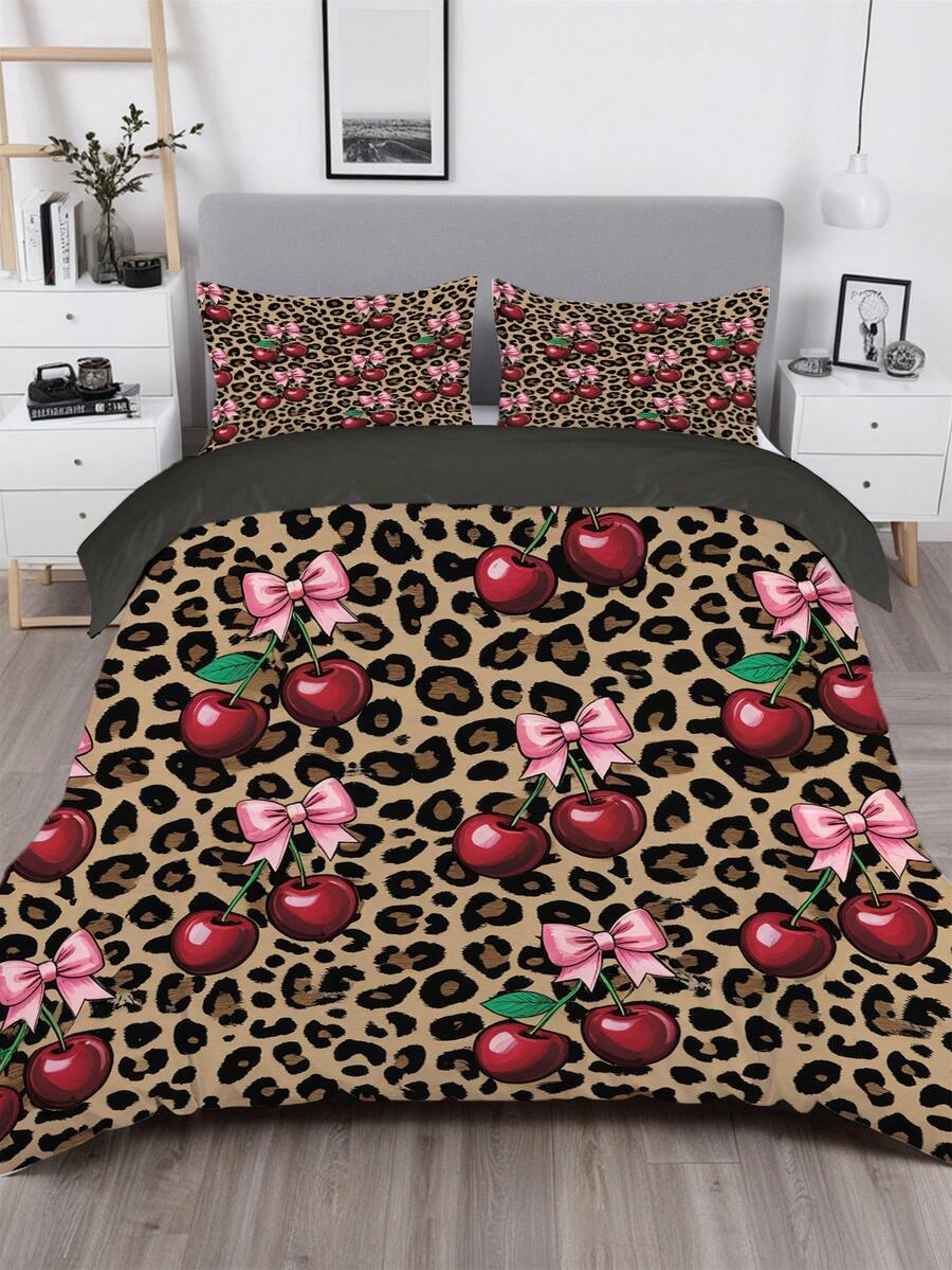 Set posteljine sa leopard printom i mašnom, 3 komada (1 navlaka za jorgan + 2 jastučnice, jorgan nije uključen)