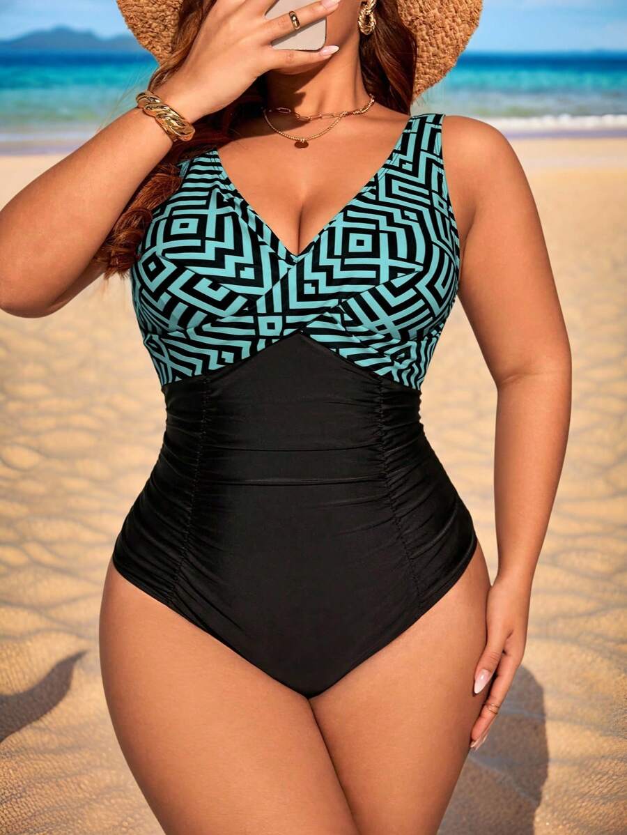 Jednodelni kupaći kostim za žene plus size sa geometrijskim printom i nabranim detaljima