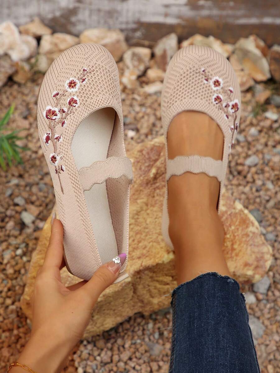 Ženske cipele sa cvetnim vezom, meke slip-on cipele
