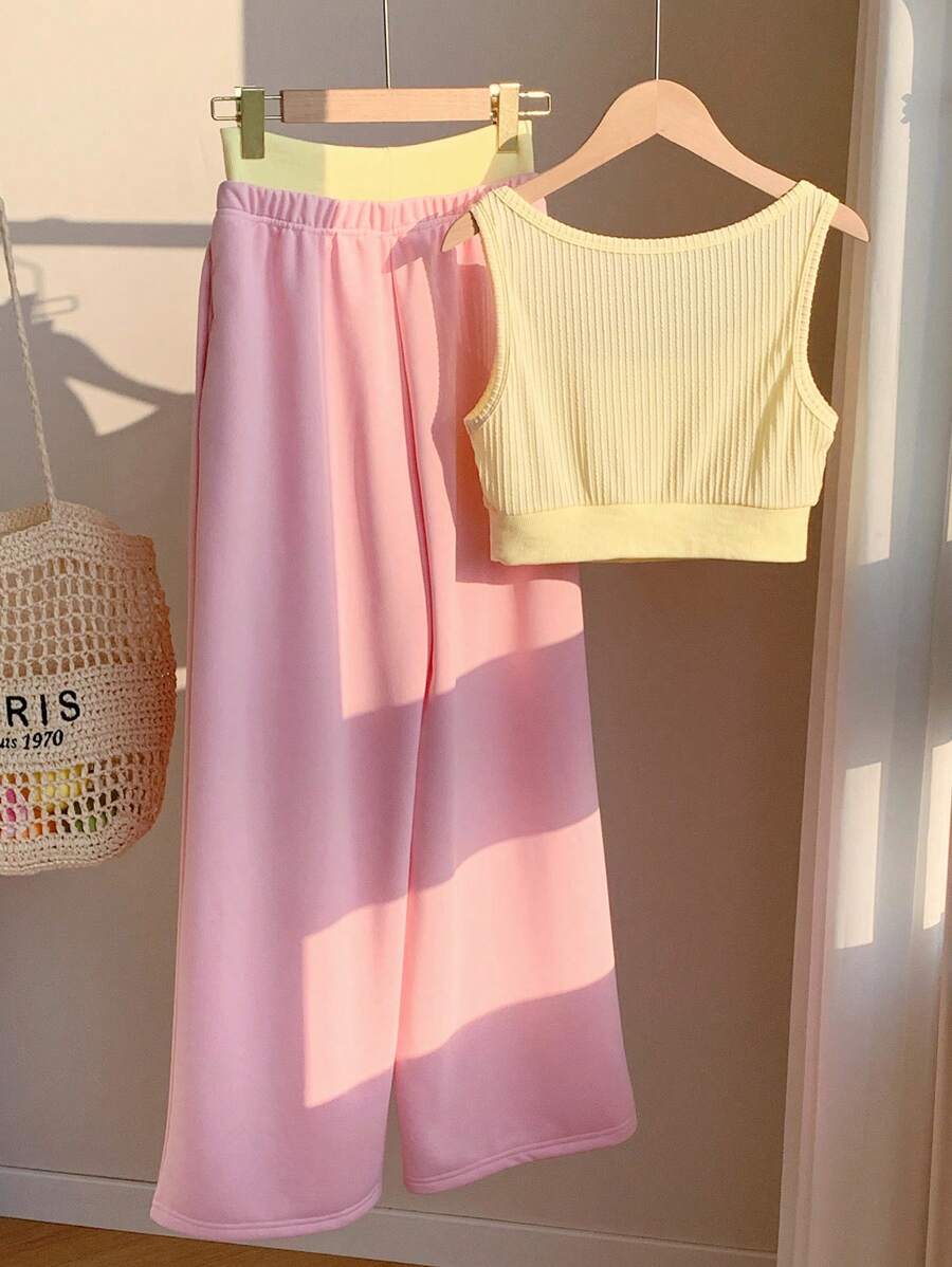 2kom/Set Ženska majica sa printom i kontrastne boje pantalone