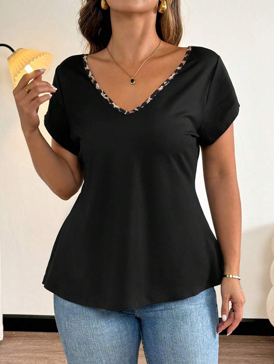 Ženska majica plus size sa otvorenim leđima, V-izrezom i mašnom na leđima