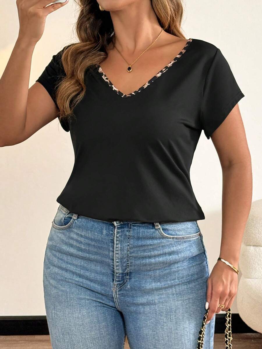 Ženska majica plus size sa otvorenim leđima, V-izrezom i mašnom na leđima