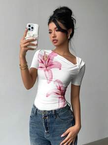 Siren Gaze Women Casual Elegant Asymmetric Collar Ruched Fitted Short Sleeve T-Shirt, Floral Print, Suitable For Summer Suitable For Going Out Casual