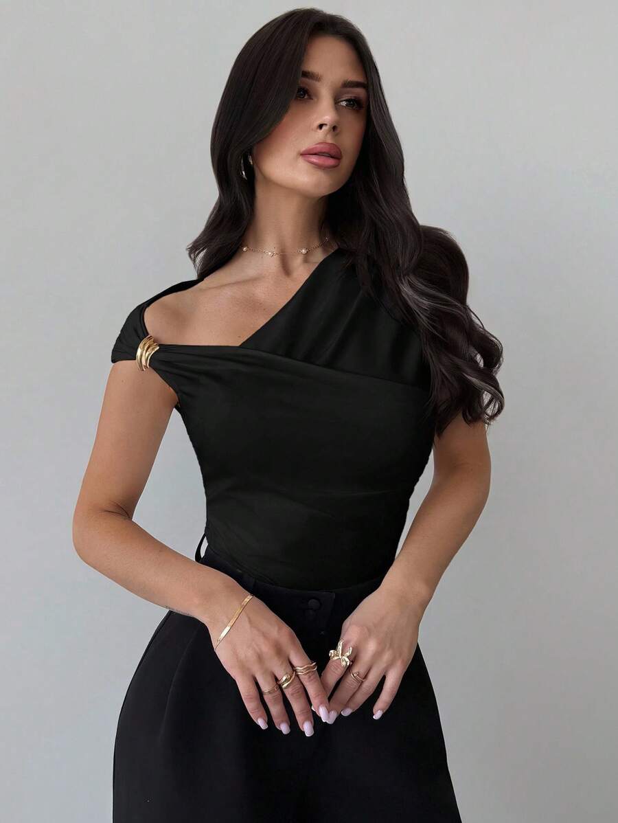 Asimetrična Uska Bela Majica, Elegantna
