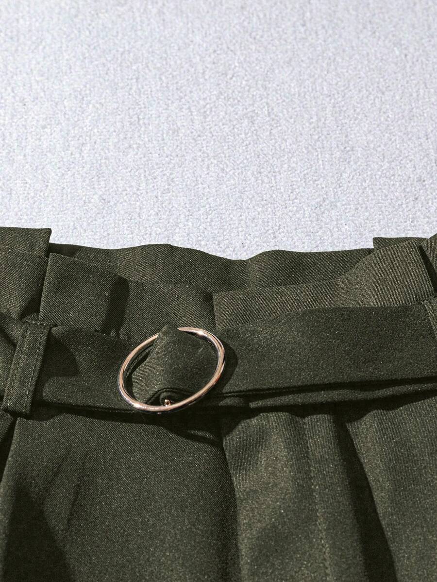 Moderan i Elegantan Šorts sa Čipkastim Obodom