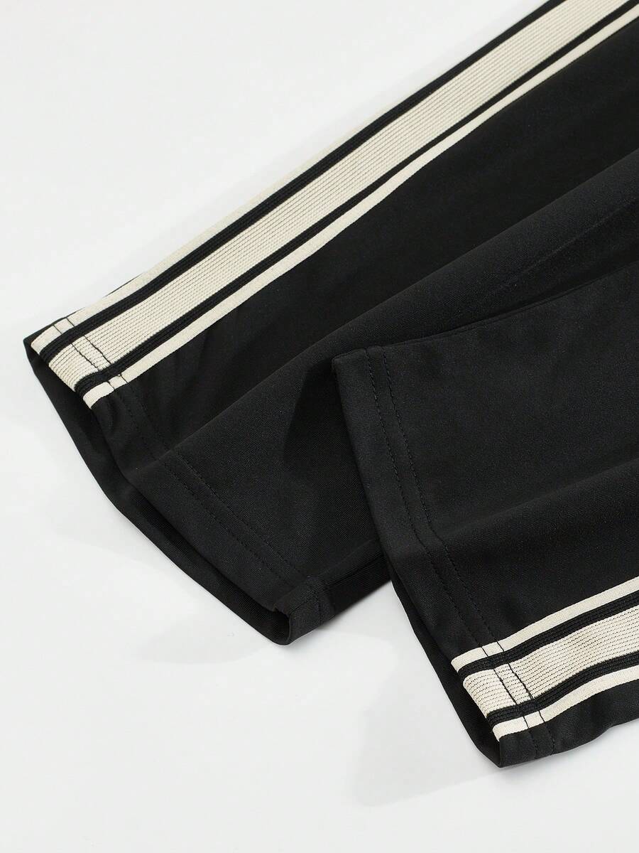 Muški set od 2 komada: majica kratkih rukava sa bočnim prugama i ravne pantalone