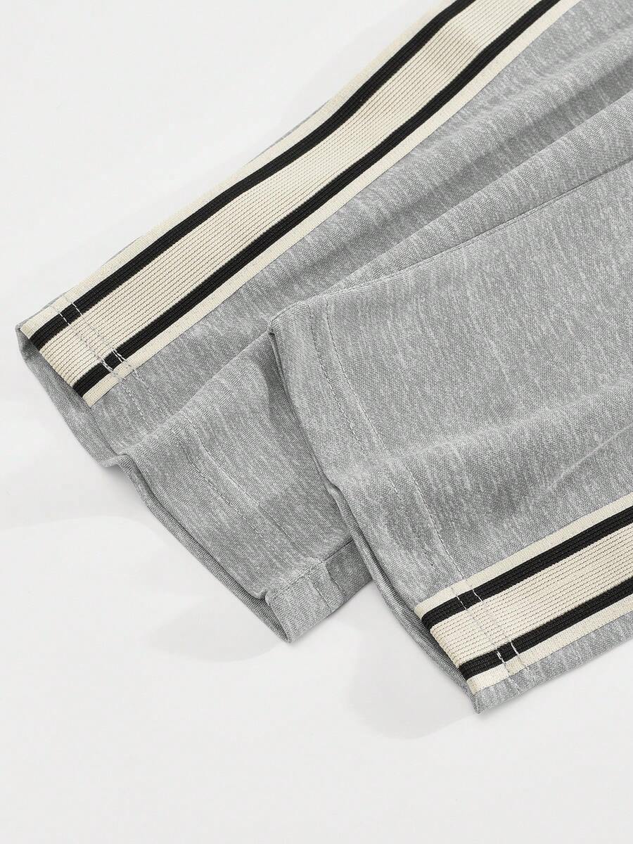 Muški set od 2 komada: majica kratkih rukava sa bočnim prugama i ravne pantalone