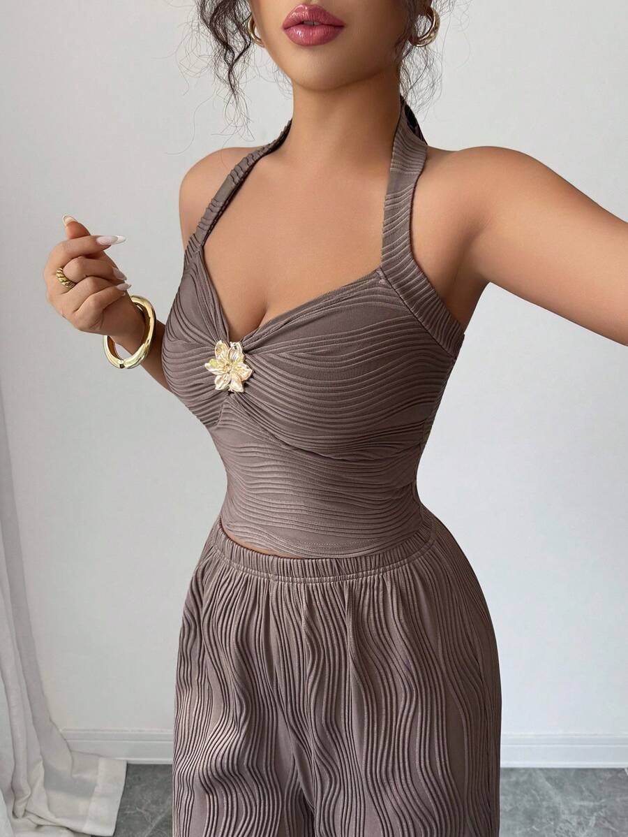 Ženski set  Metalni Cvietni Dekor Crop Top  + pantalone