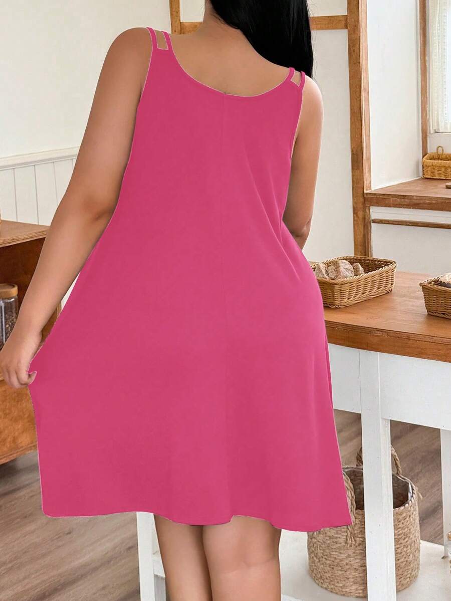 Ležerna spavaćica na bretele sa printom srca, plus size