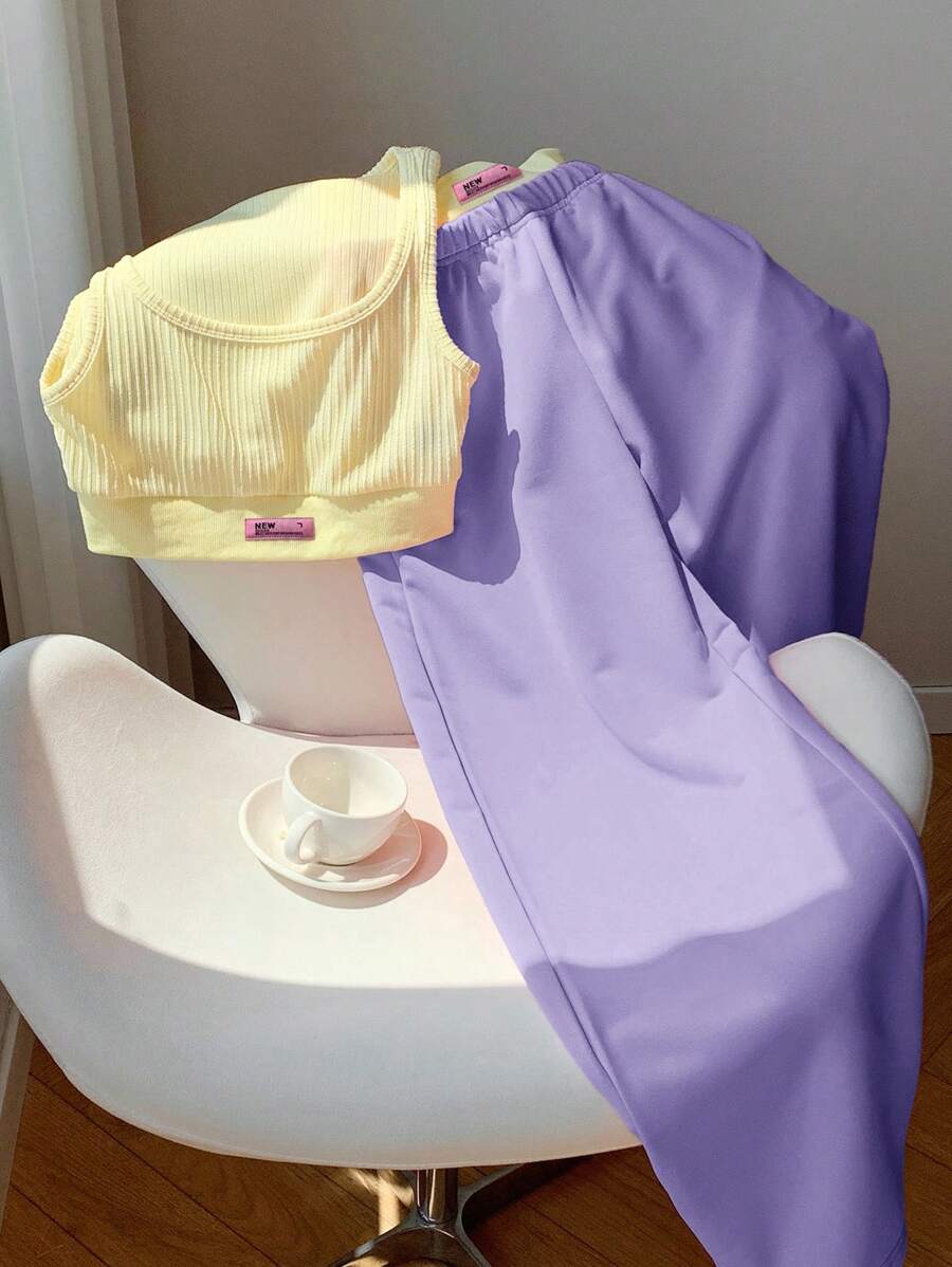 2kom/Set Ženska majica sa printom i kontrastne boje pantalone
