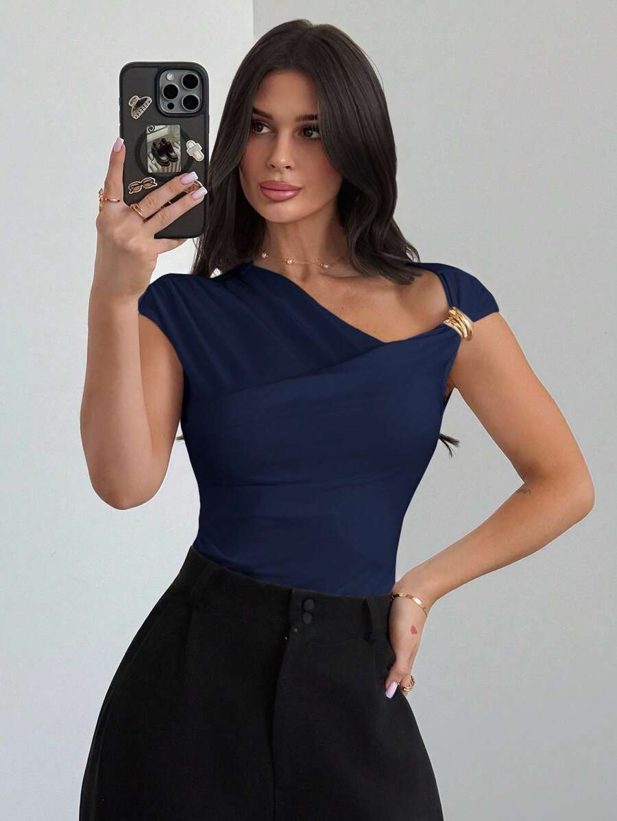 Asimetrična Uska Bela Majica, Elegantna