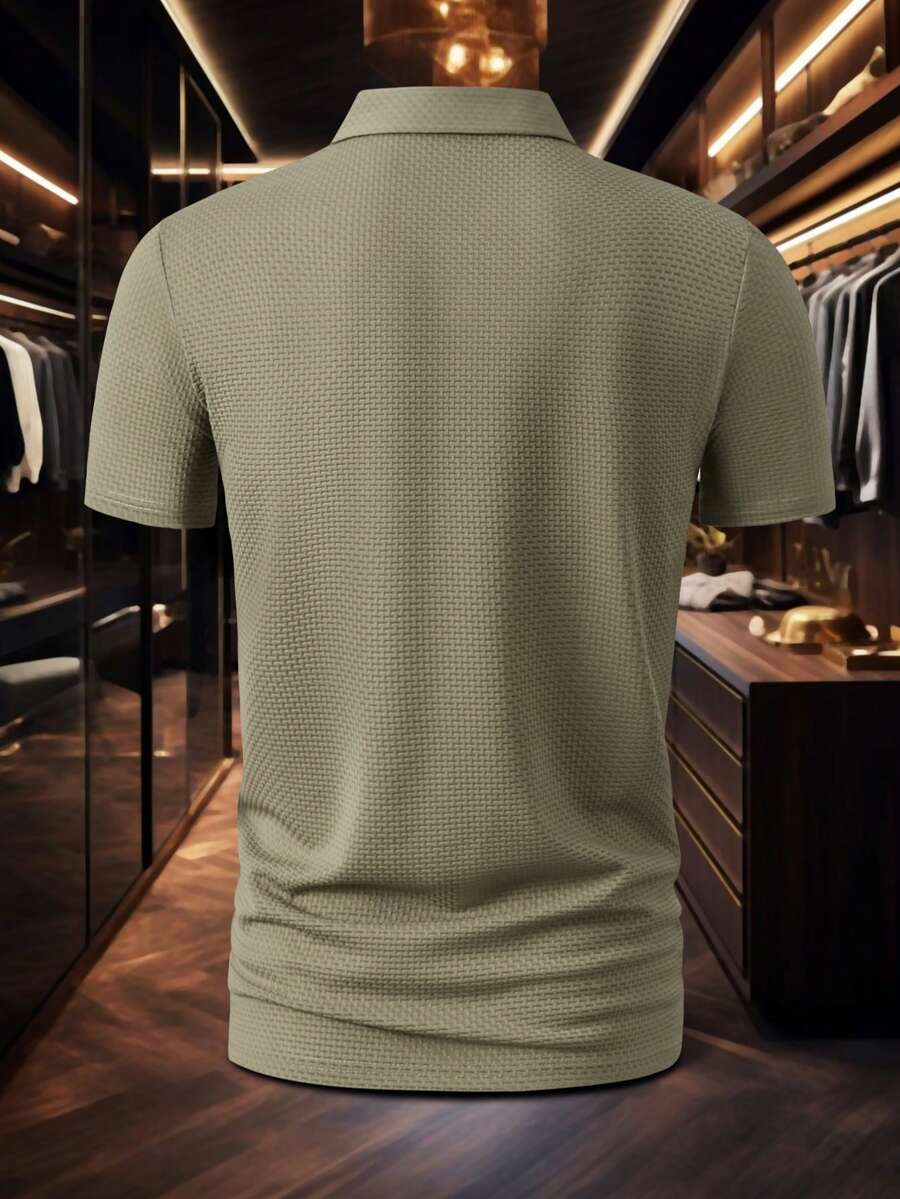 Elegantna muška polo majica sa vezenim uzorkom