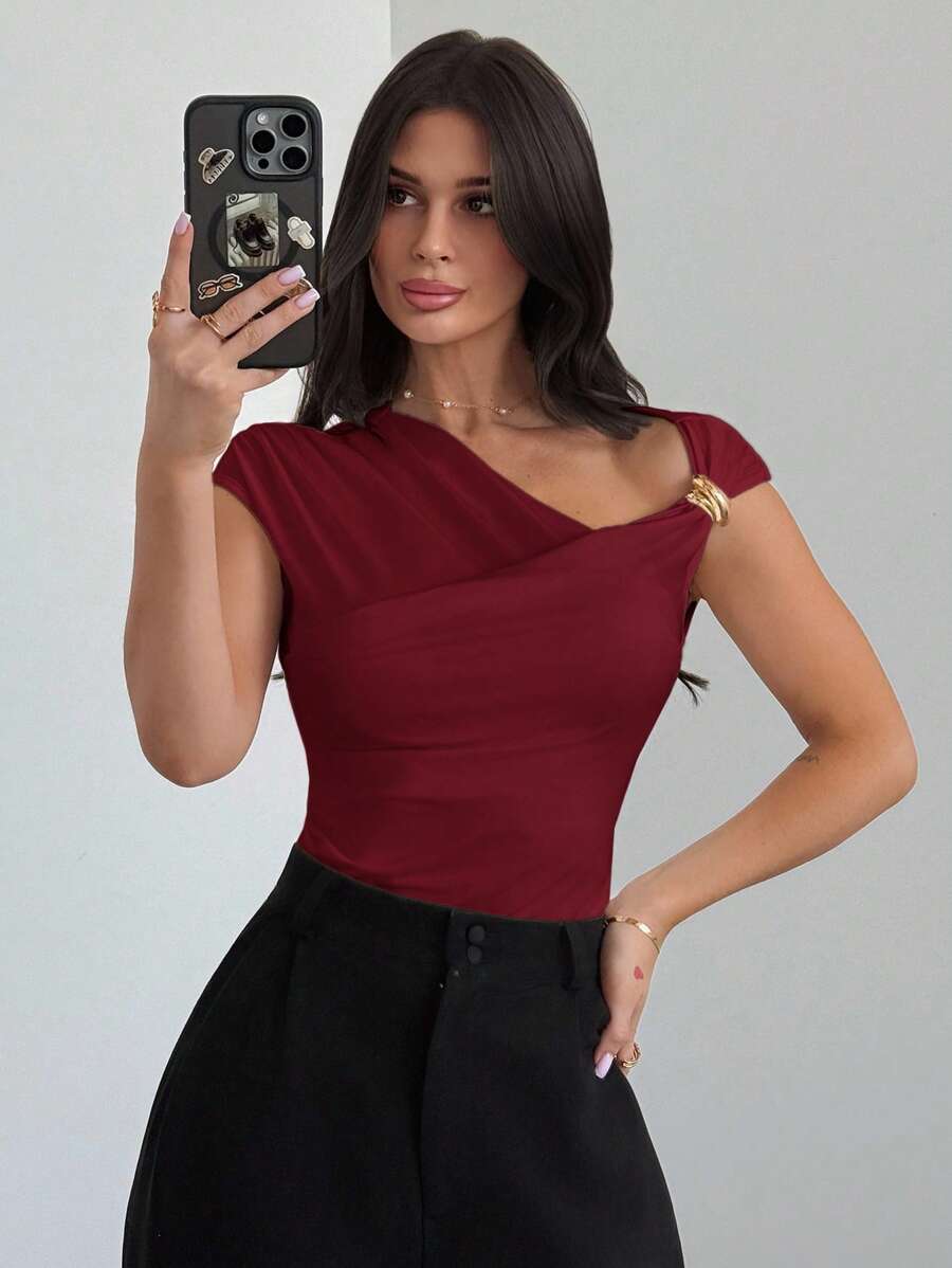 Asimetrična Uska Bela Majica, Elegantna
