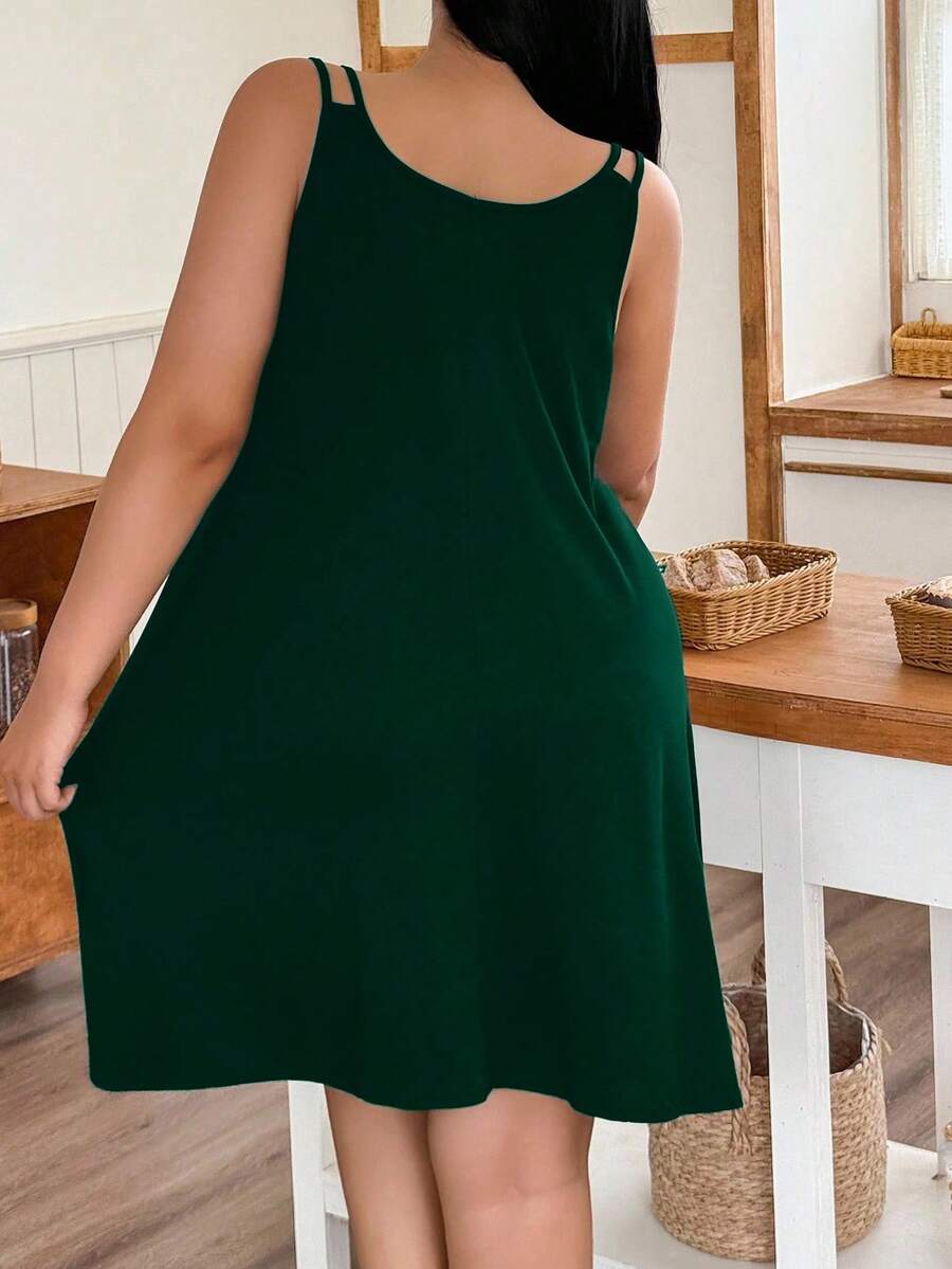 Ležerna spavaćica na bretele sa printom srca, plus size