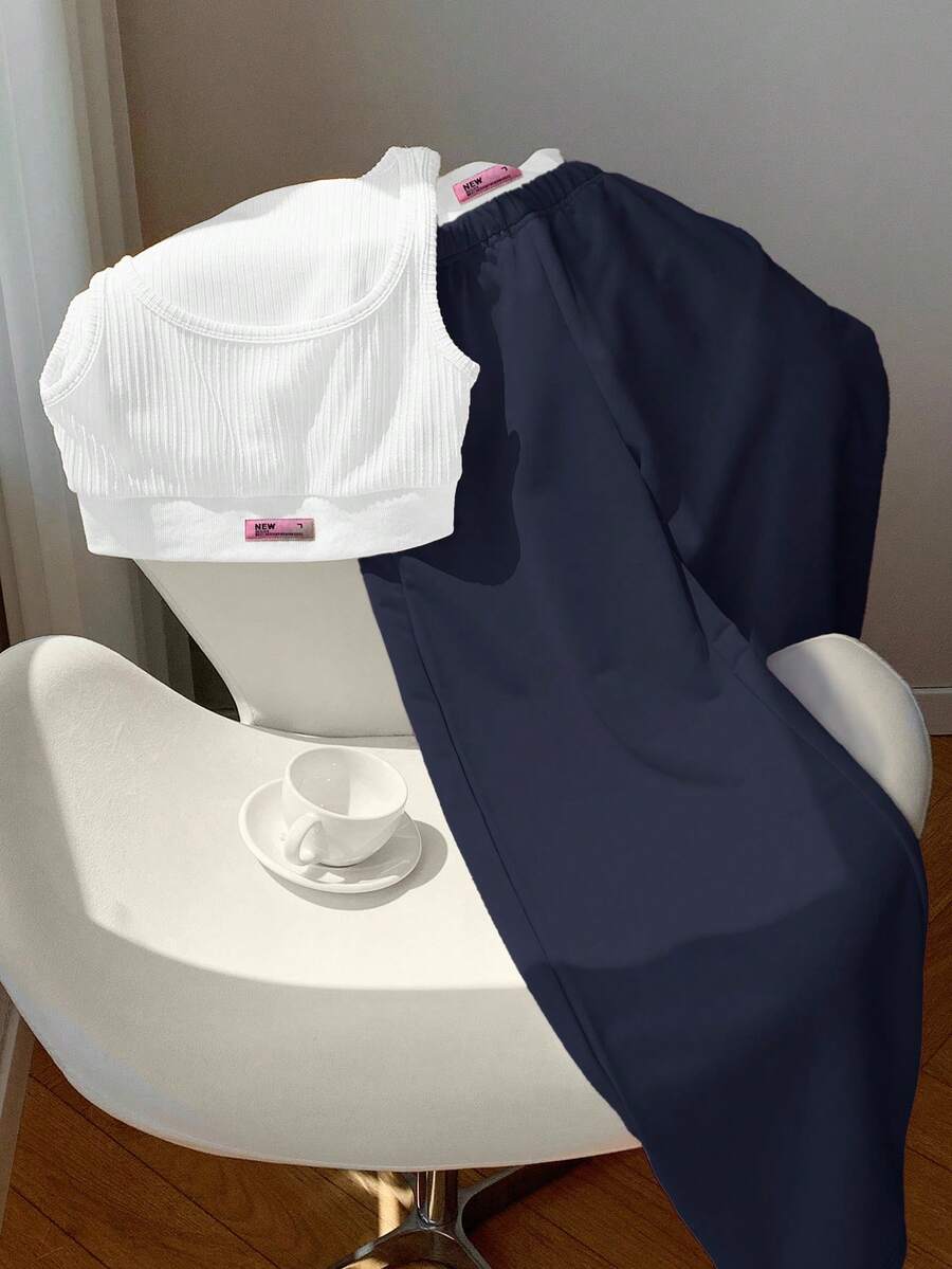 2kom/Set Ženska majica sa printom i kontrastne boje pantalone