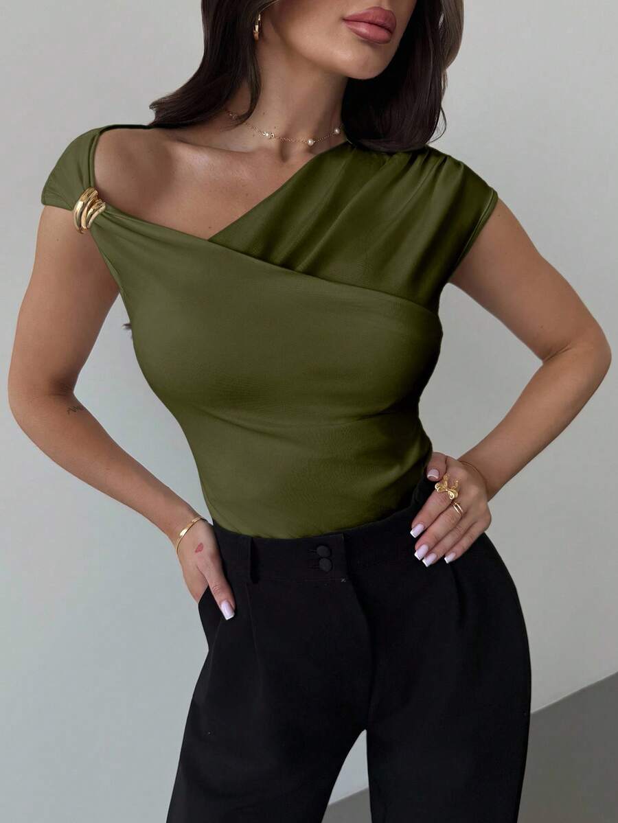 Asimetrična Uska Bela Majica, Elegantna