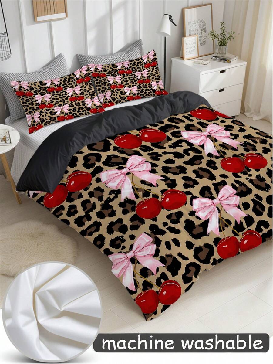 Set posteljine sa leopard printom i mašnom, 3 komada (1 navlaka za jorgan + 2 jastučnice, jorgan nije uključen)