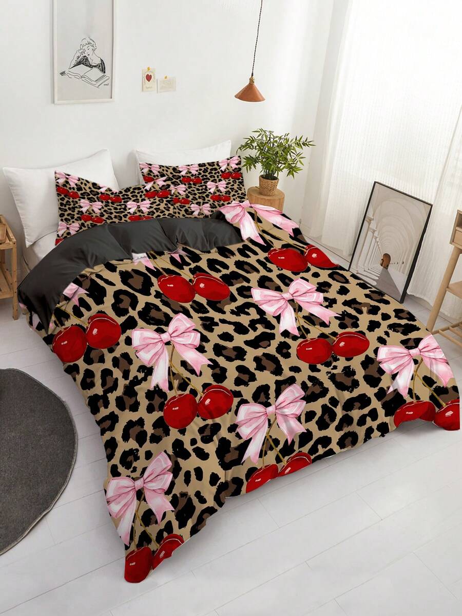 Set posteljine sa leopard printom i mašnom, 3 komada (1 navlaka za jorgan + 2 jastučnice, jorgan nije uključen)