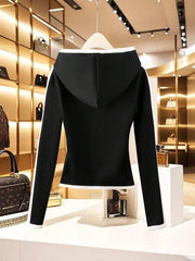 Ženska ležerna dukserica sa kontrastnim bojama, kragnom na rajsferšlus i termalnom postavom, jesen/zima