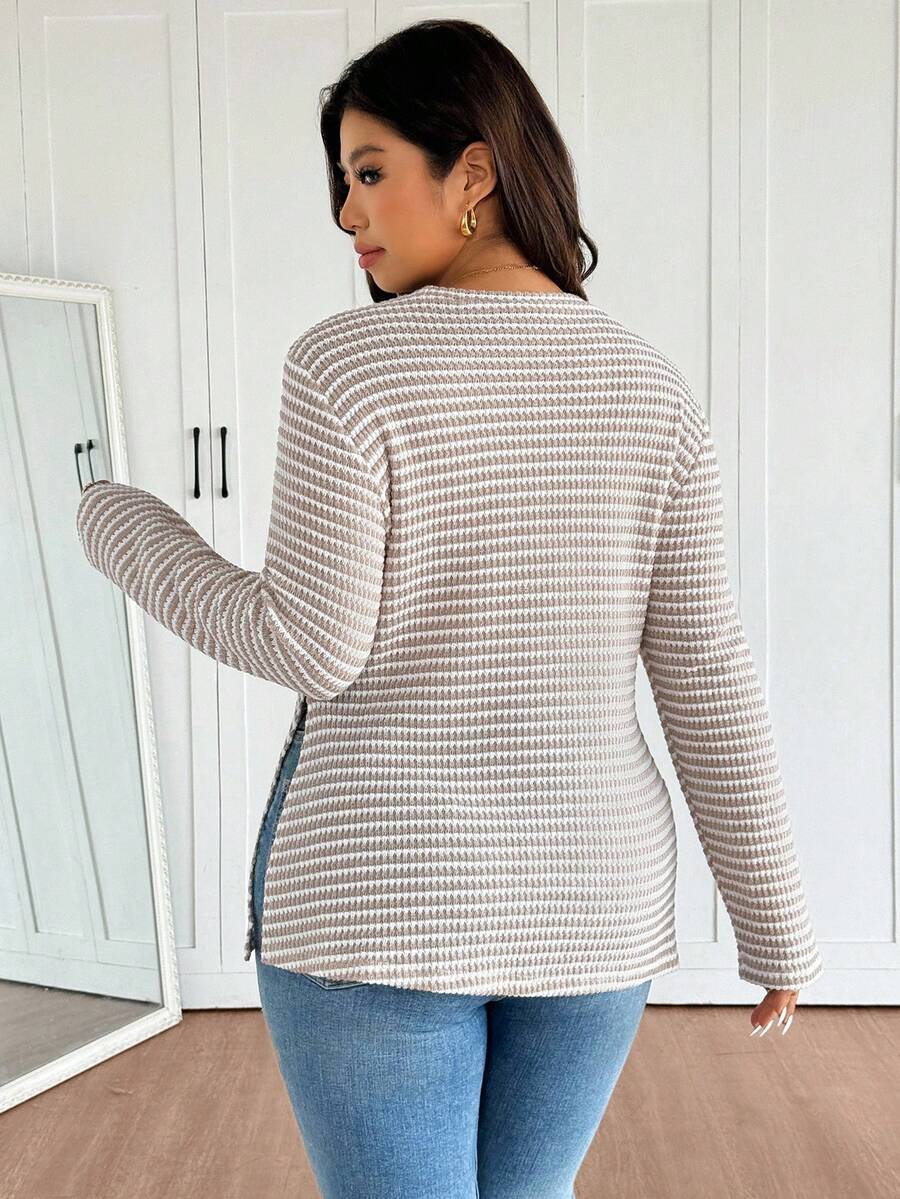 Ženska prugasta pletena bluza plus size sa okruglim izrezom