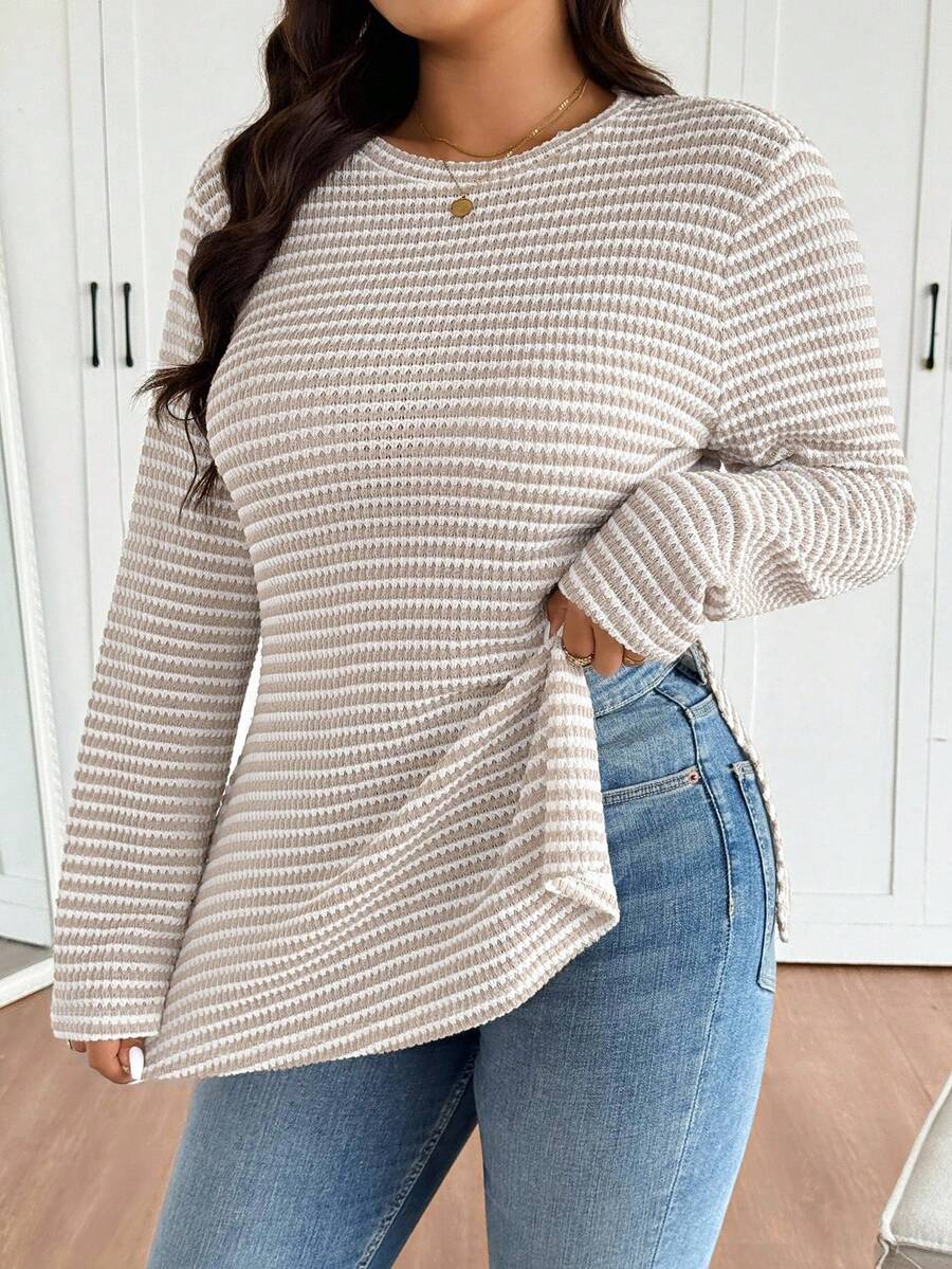 Ženska prugasta pletena bluza plus size sa okruglim izrezom