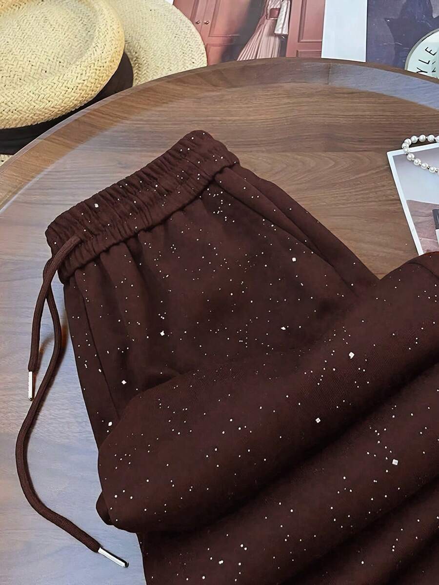 Ležerne široke pantalone ravnih nogavica sa elastičnim strukom, dezen zvezdanog neba