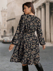 Ležerna haljina za žene plus size sa cvetnim printom, V-izrezom i lantern rukavima